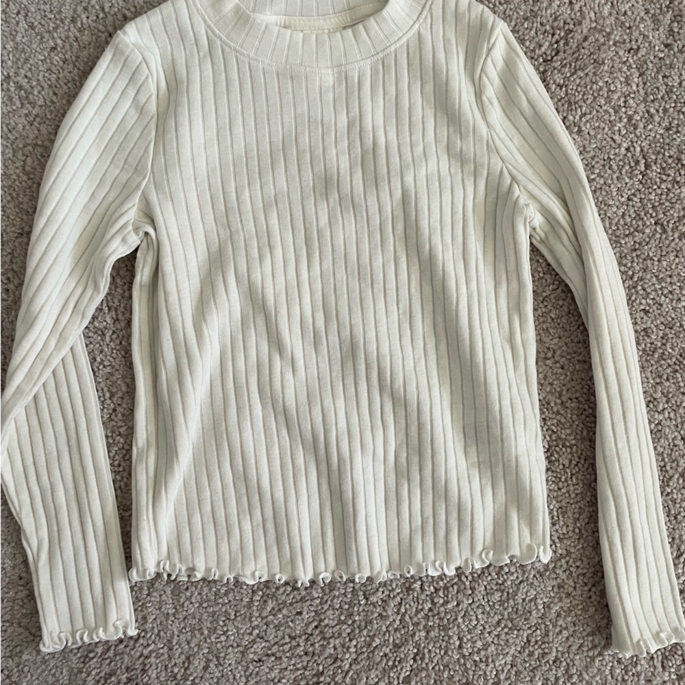 Cat and Jack SET of 2. Long sleeve shirts. Size S(6/6x) never worn.